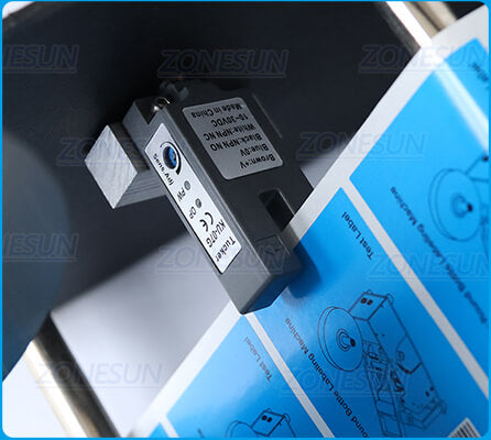 مستشعر ملصق لآلة وضع العلامات شبه التلقائية لزجاجة أطول