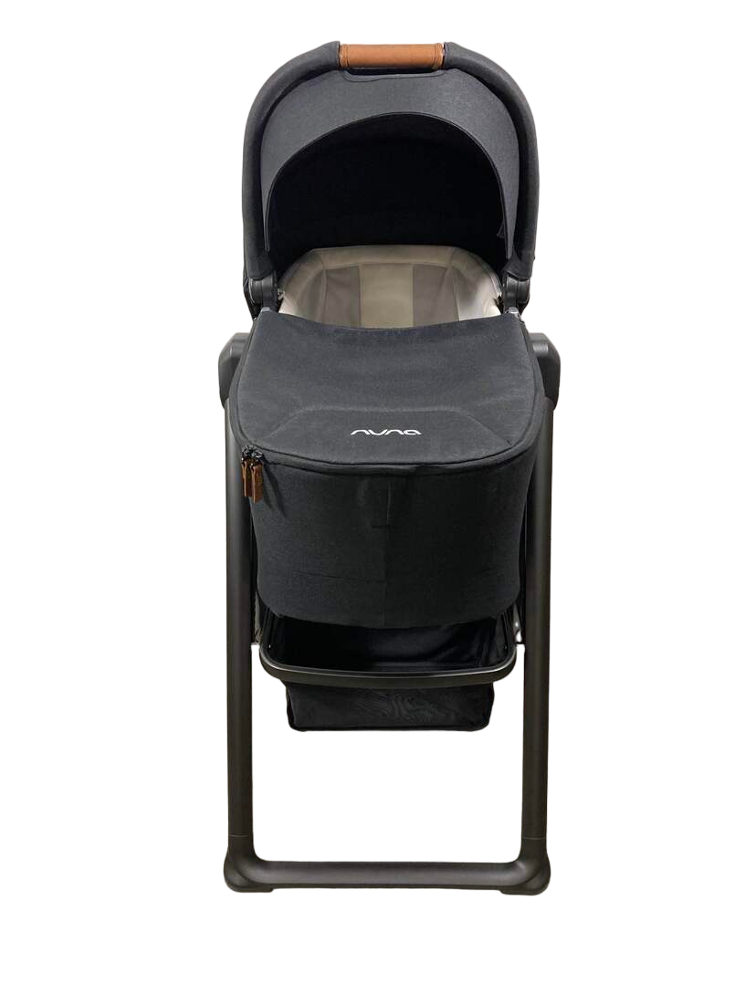 Nuna Lytl Bassinet And Stand