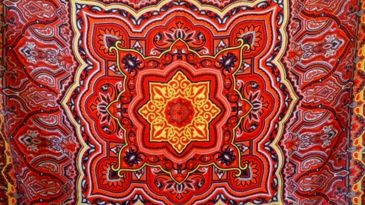 1980s Gucci Red Paisley Printed Fringe Shawl