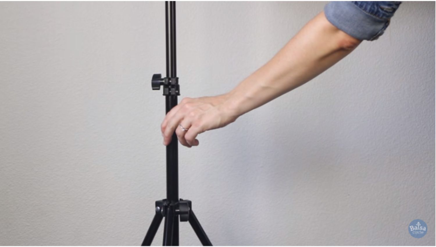 tutorial for intalling a backdrop