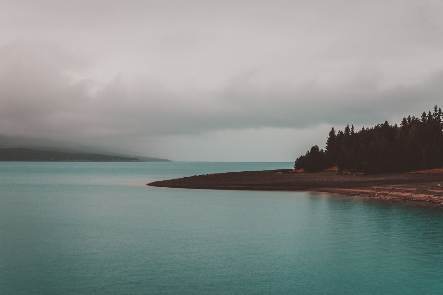 cloudy lake scenary