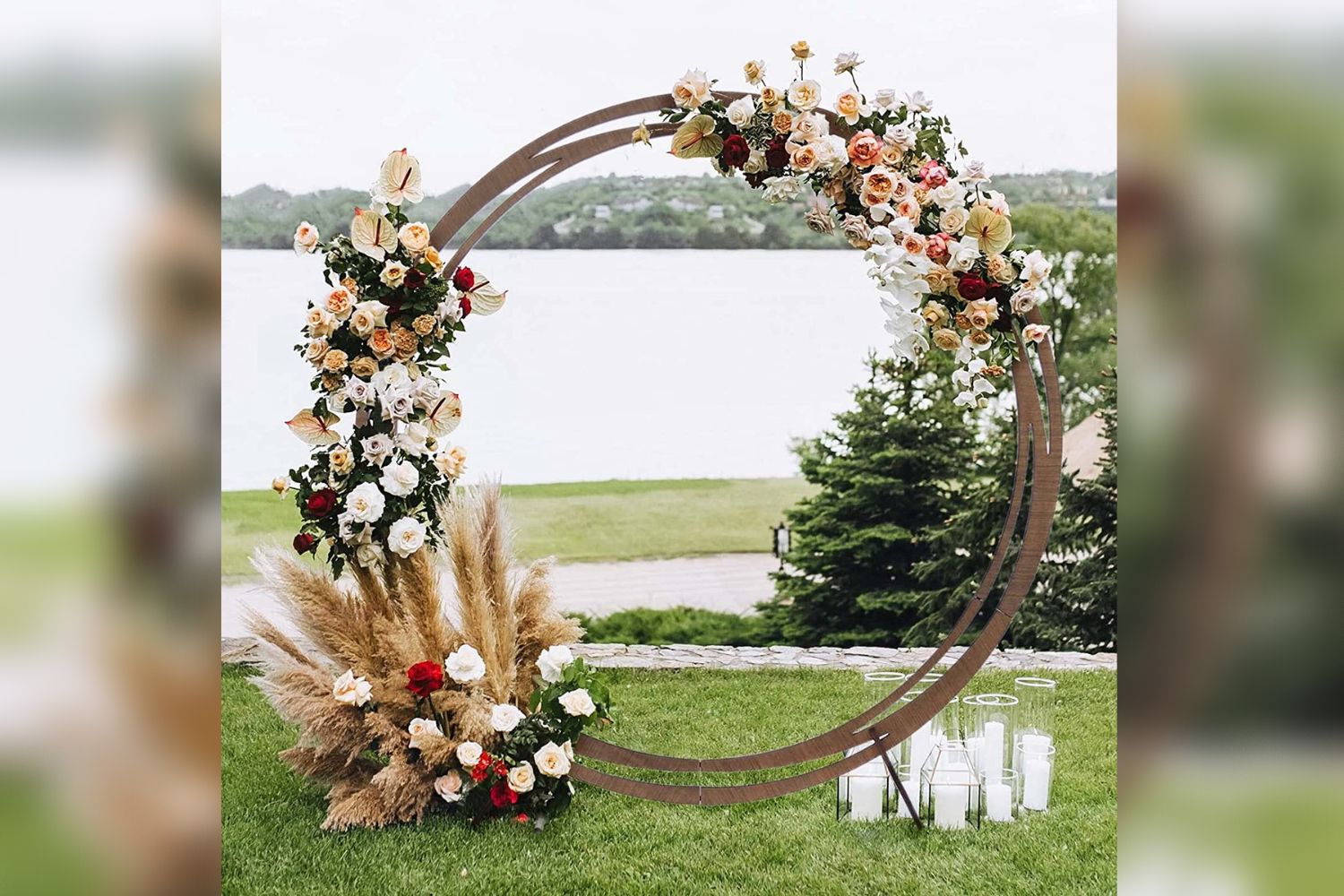 Round Wood Backdrop Stand