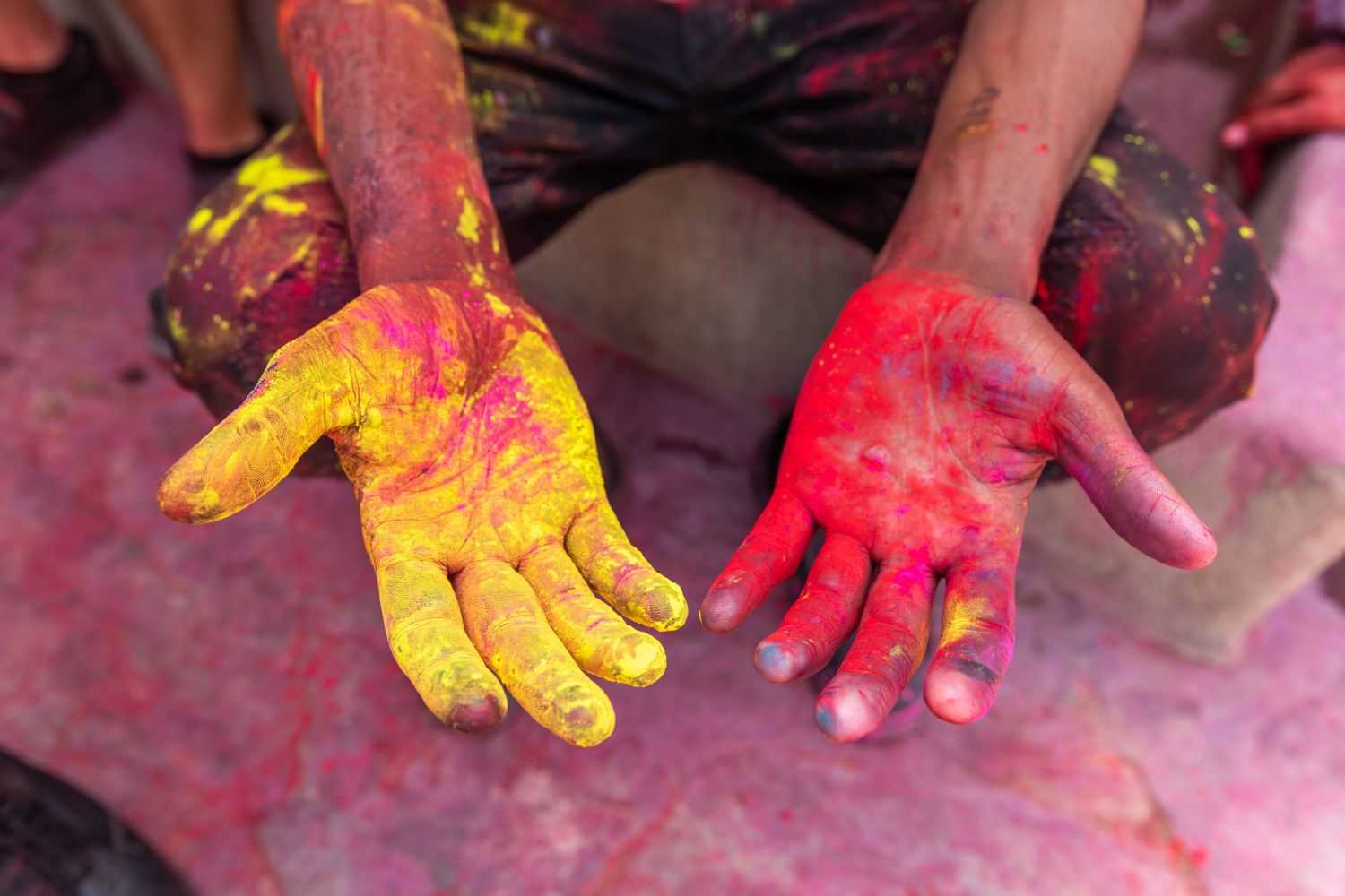 Clap With Holi Colours in Paint