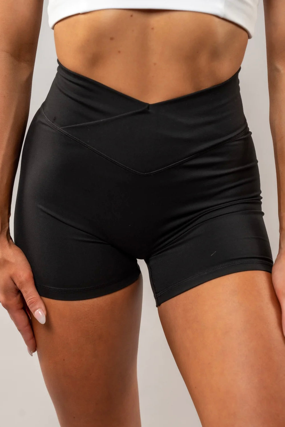  4" Effortless Vortex Classic Shorts - Black 