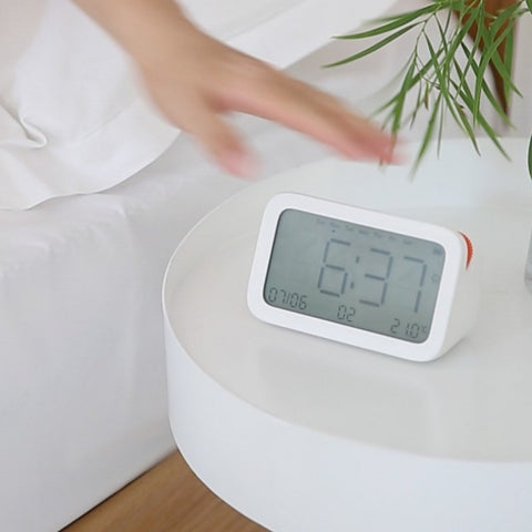 Minimalist Fashionable Smart Electronic Alarm Clock With Night Light minimalist-fashionable-smart-electronic-alarm-clock-with-night-light