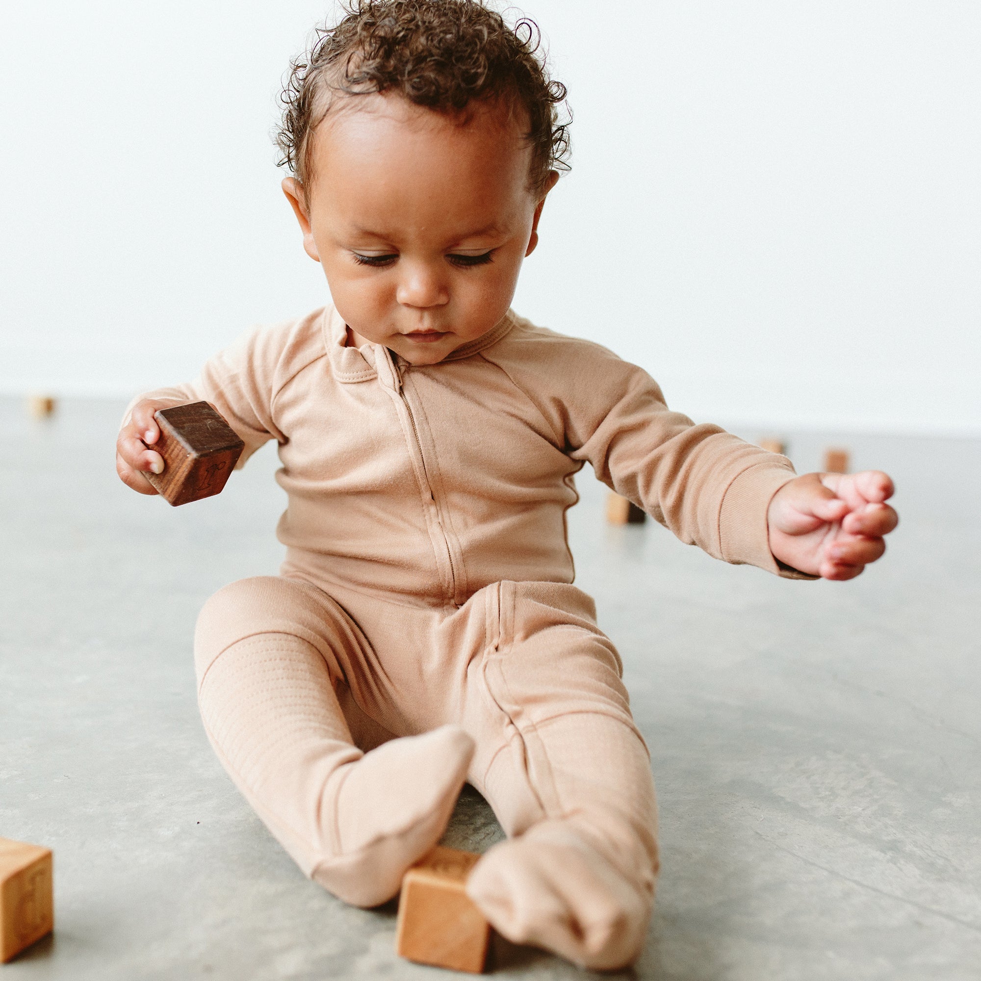 ZIPPER JUMPSUIT | SANDSTONE by goumikids