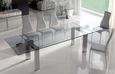 glass/acrylic furniture makes the room bigger
