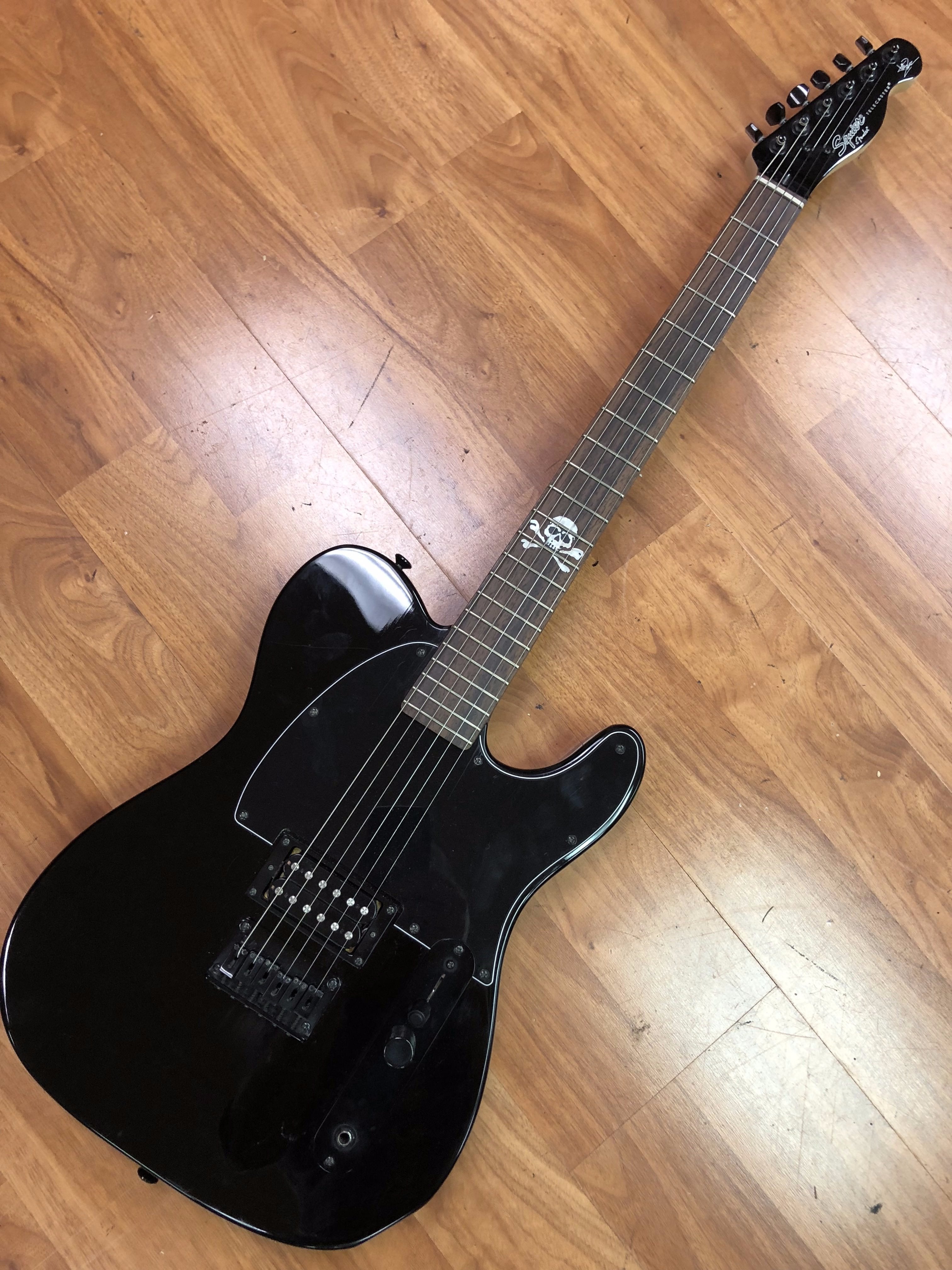 Squier Avril Lavigne Signature Telecaster Black Skull : Electric  