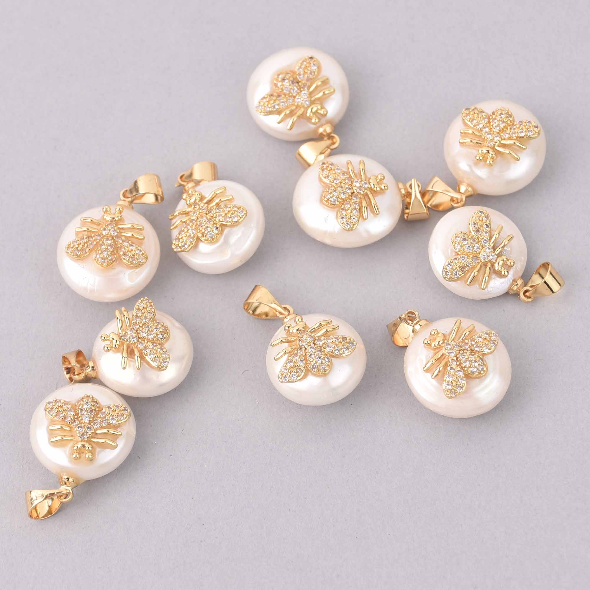 Button Pearl Charm with Micro Pave Bee, Gold Trim, chs7961