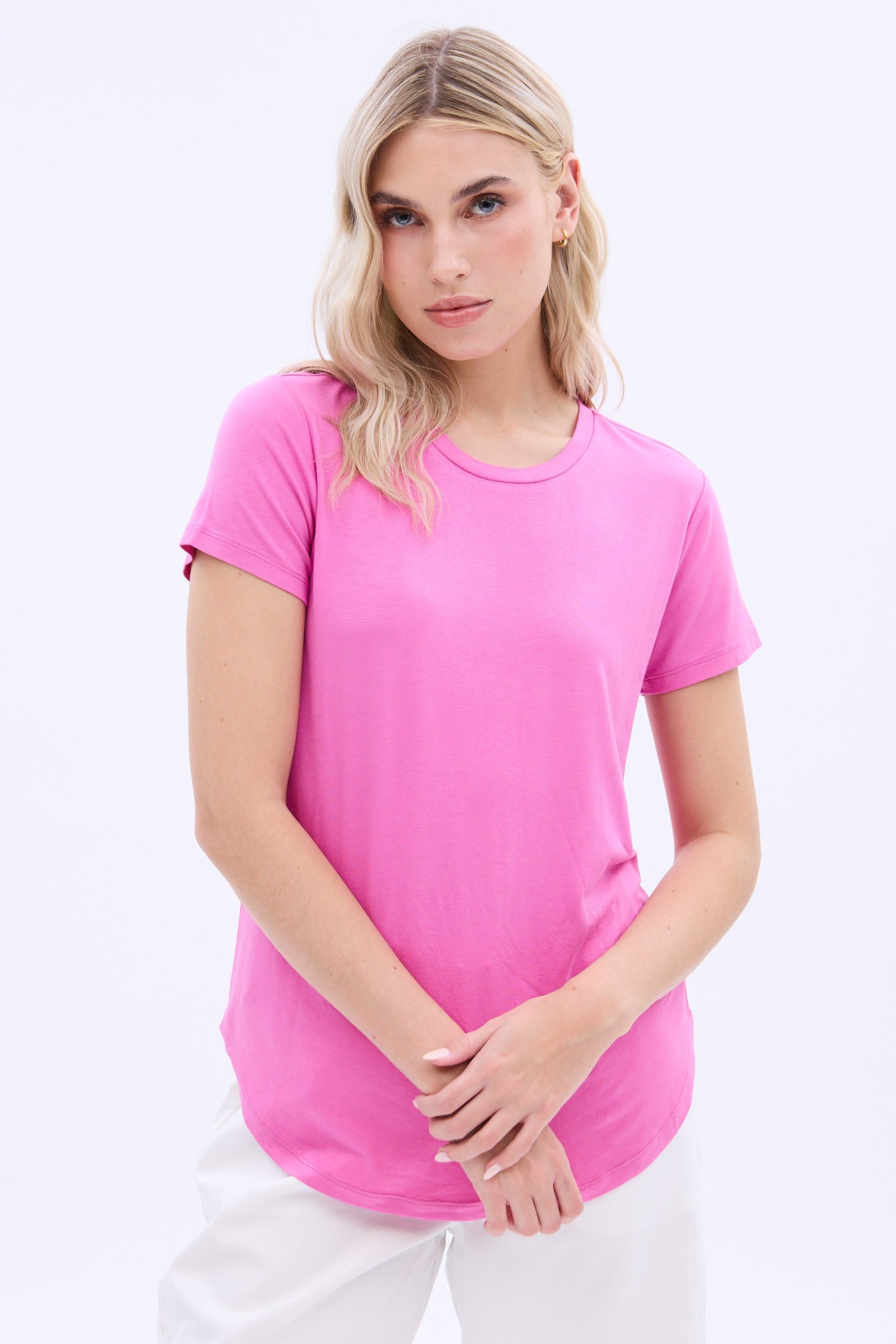  Short Sleeve Crew Neck Relaxed Tee 