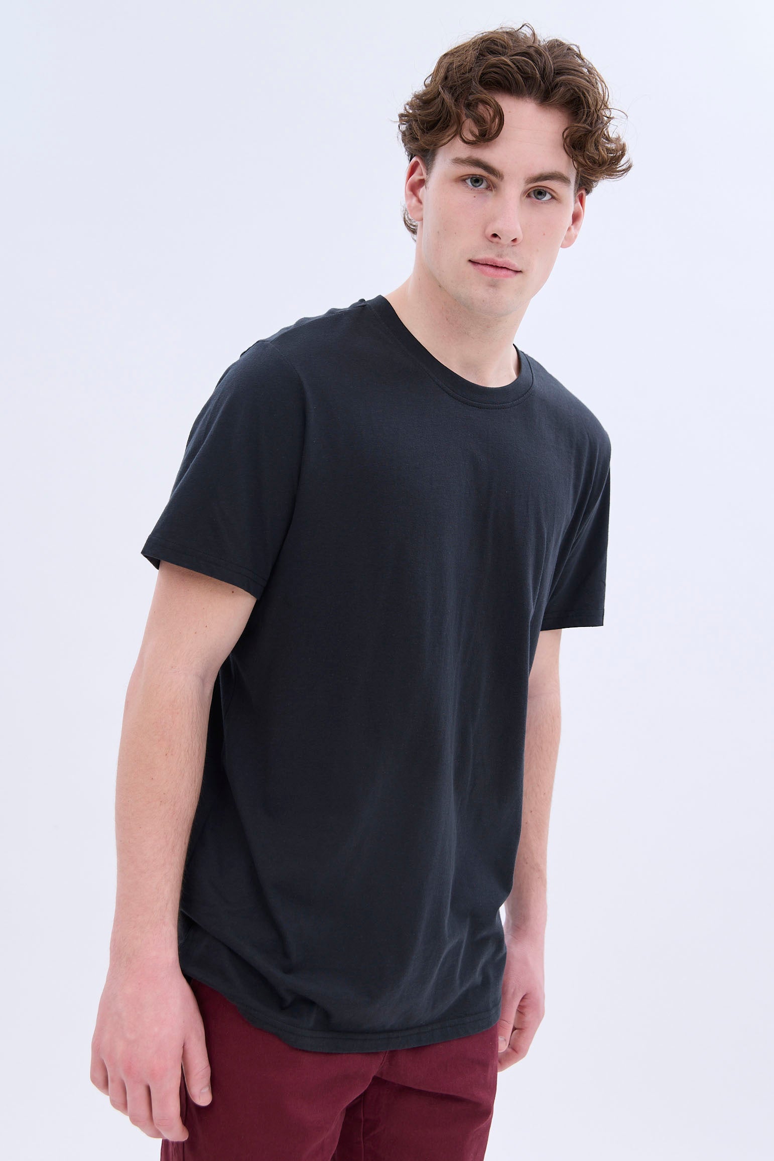  Basic Crew Neck Tee 