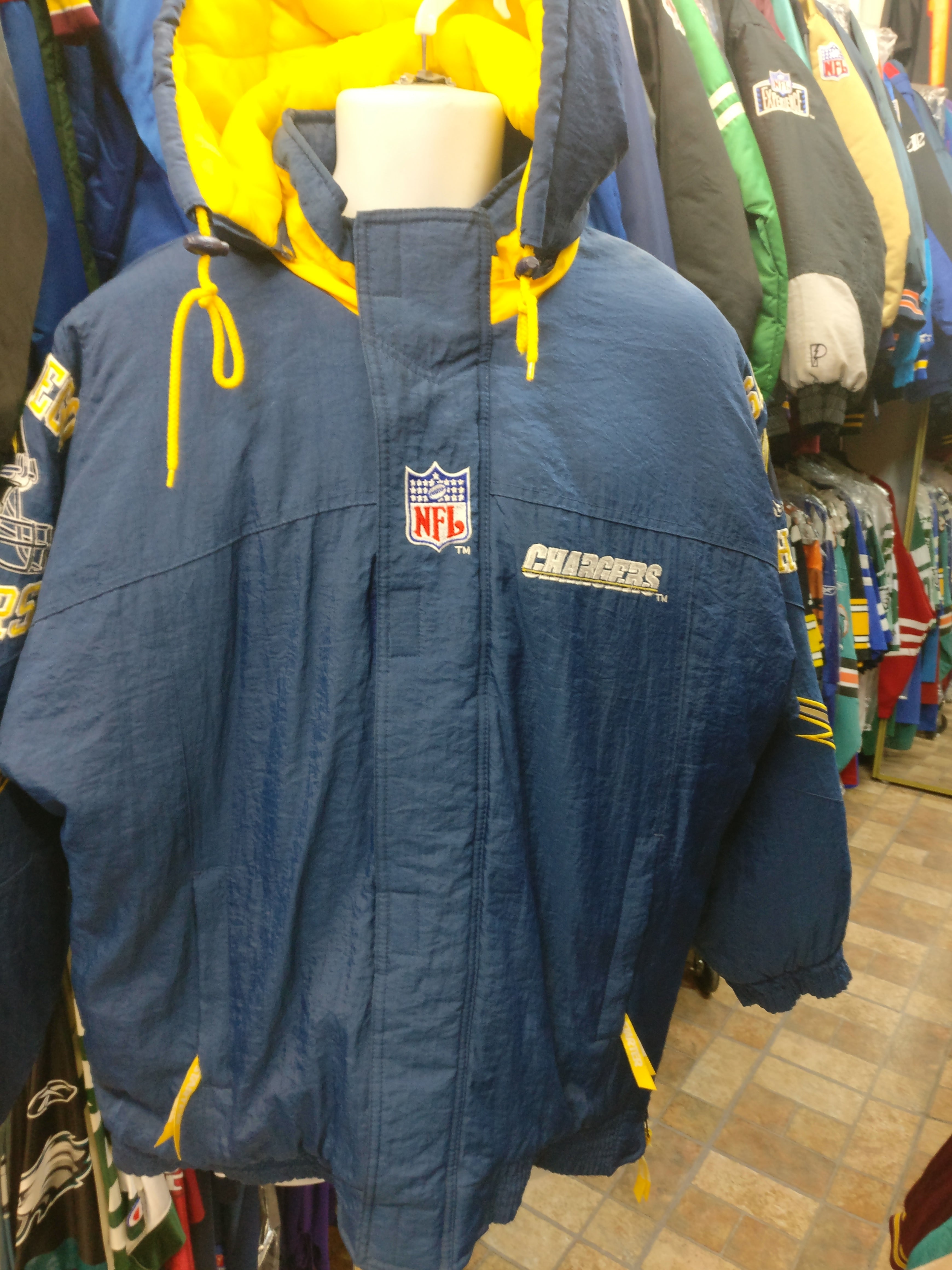 Vtg 90s SAN DIEGO CHARGERS NFL Starter Back Patch Hooded Jacket M