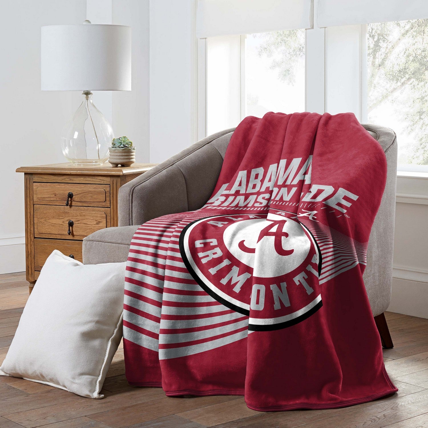 Alabama Crimson Tide NCAA Officially Licensed Raschel Throw Blanket 60x80