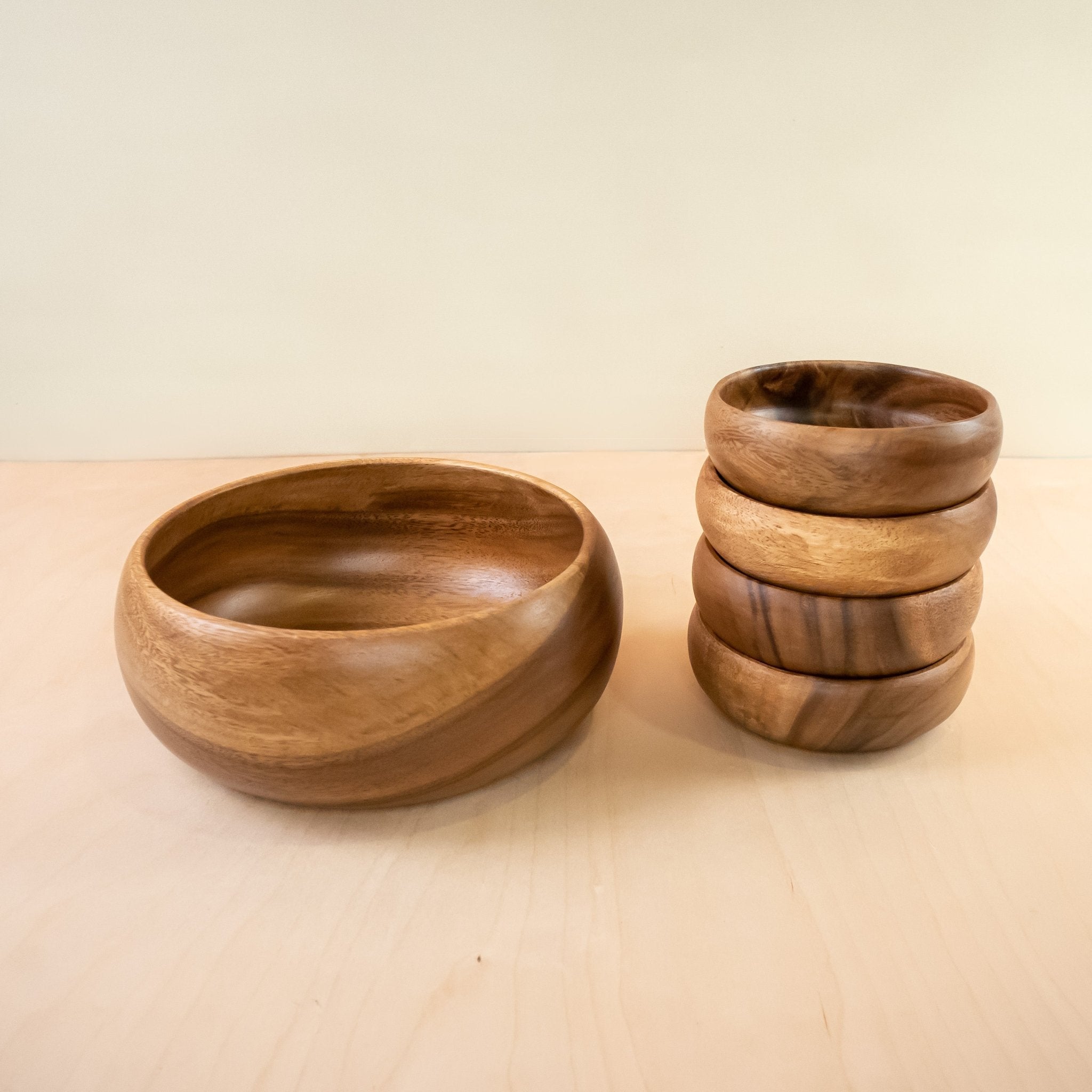 Acacia Calabash Bowls, set of 1 large + 4 small bowls | LIKH?