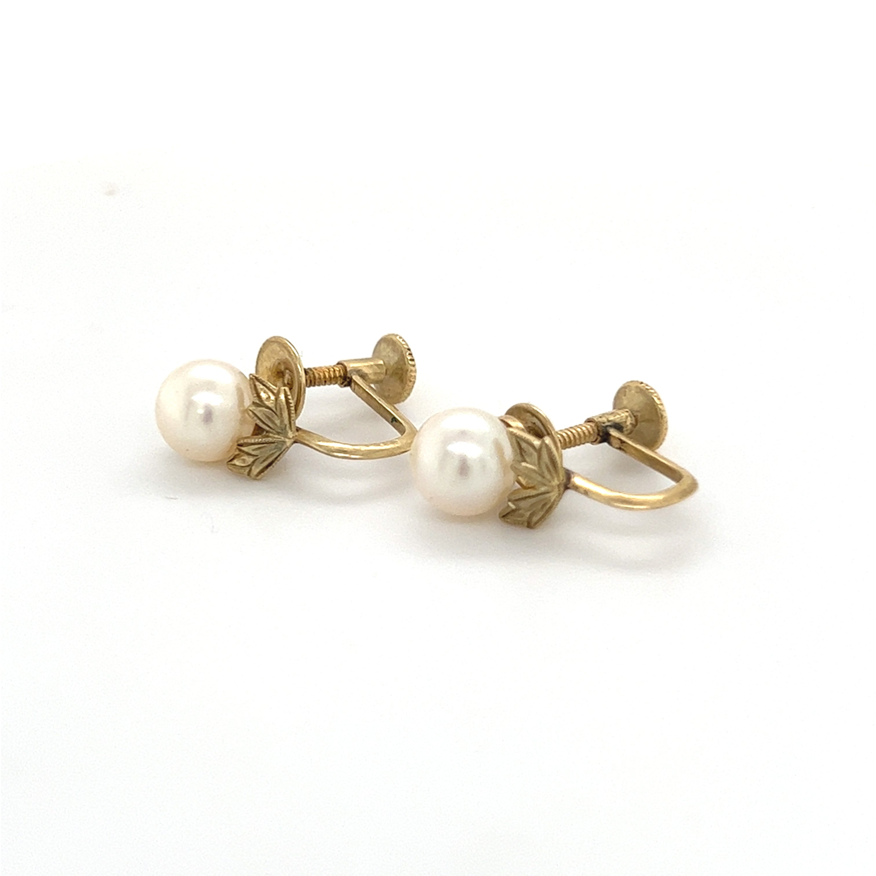 Mikimoto Estate Akoya Pearl Earrings 14k Gold 6.90 mm 3.1 Grams M256