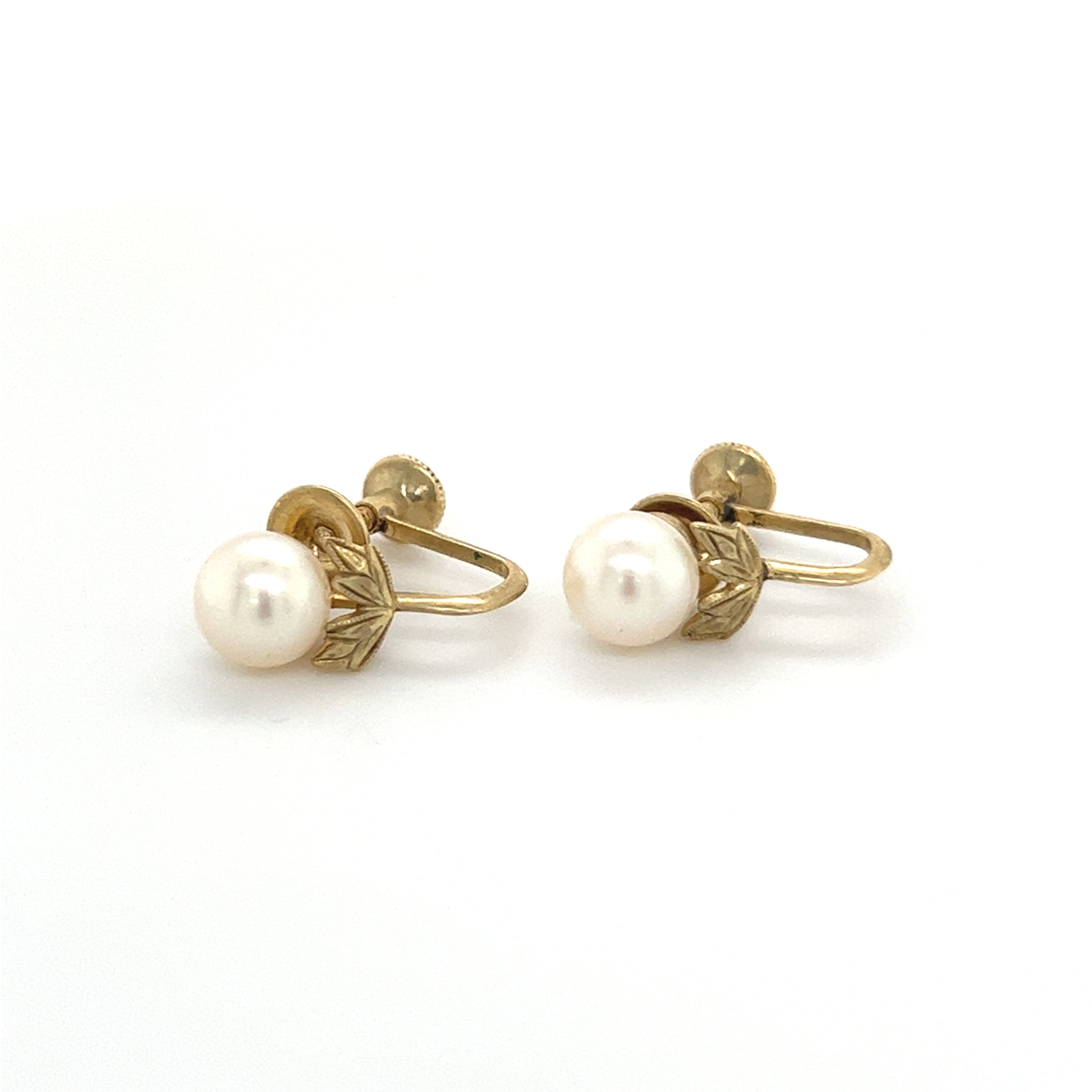 Mikimoto Estate Akoya Pearl Earrings 14k Gold 6.90 mm 3.1 Grams M256