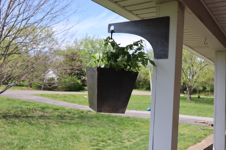 Metal Hanging Planter Bracket for Hanging Plants