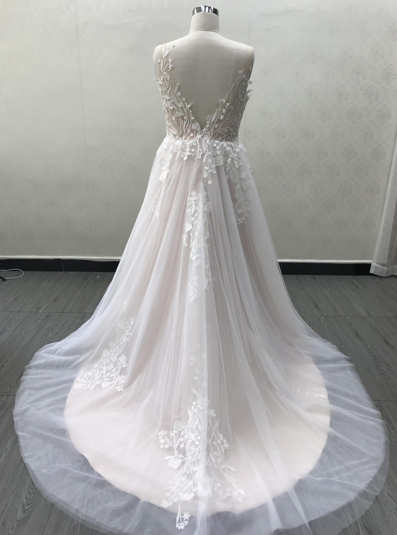 Plus Size Tulle Lace A Line Wedding Dress