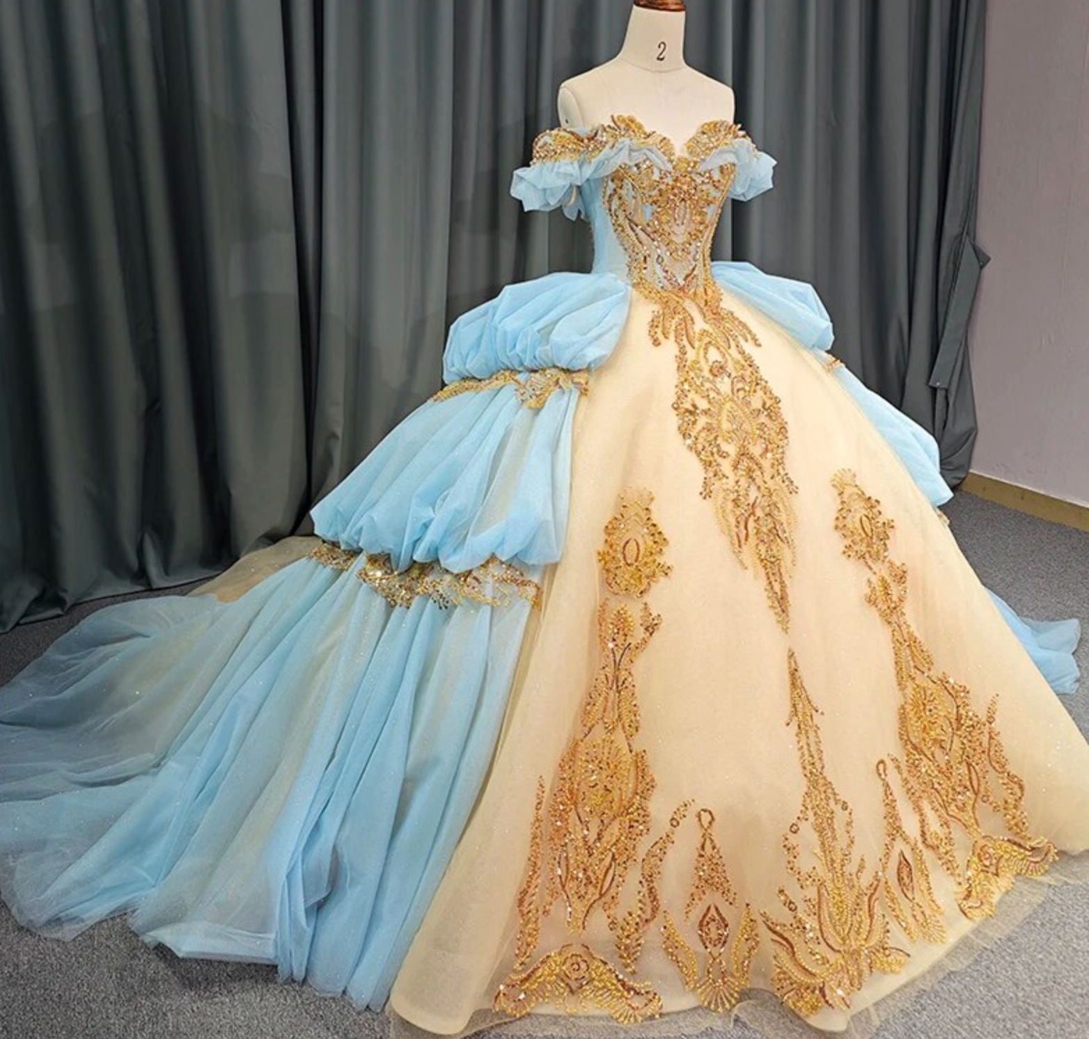 Baby Blue Gold Princess Quincea?era Dress