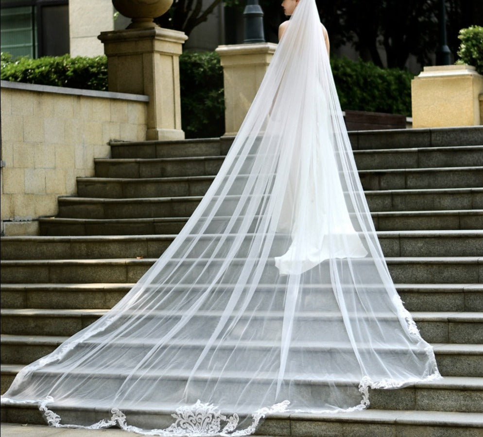 Cathedral Length Thin Scallop Lace Trim Single Tier Edge Wedding Veil Mantilla