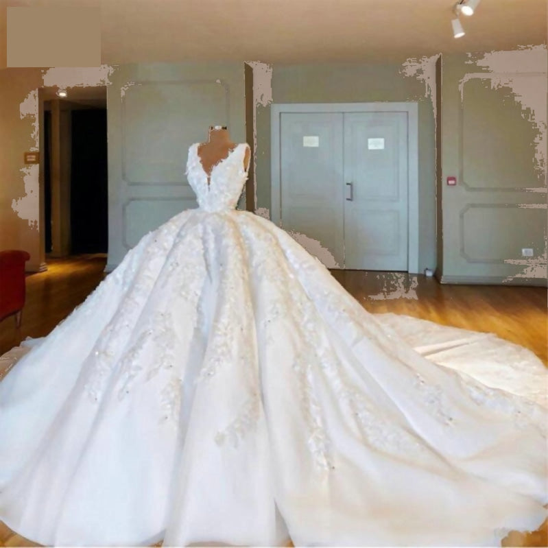 Exclusive Luxury Chapel Train Wedding Dress Bridal Princess Ball Gown