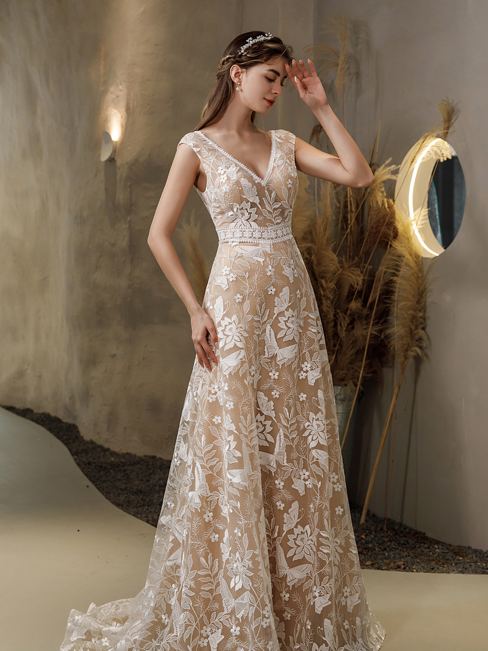 Luxurious Boho Illusion Lace Cap Sleeve Wedding Dress