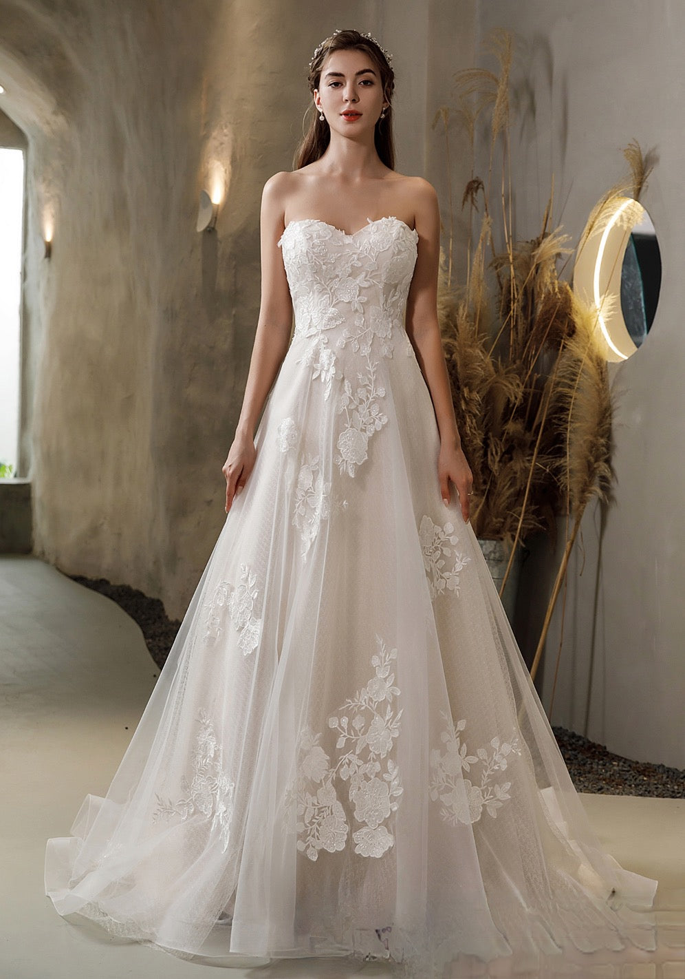 Floral Lace Wedding Dress With Detachable Off-The-Shoulder Straps