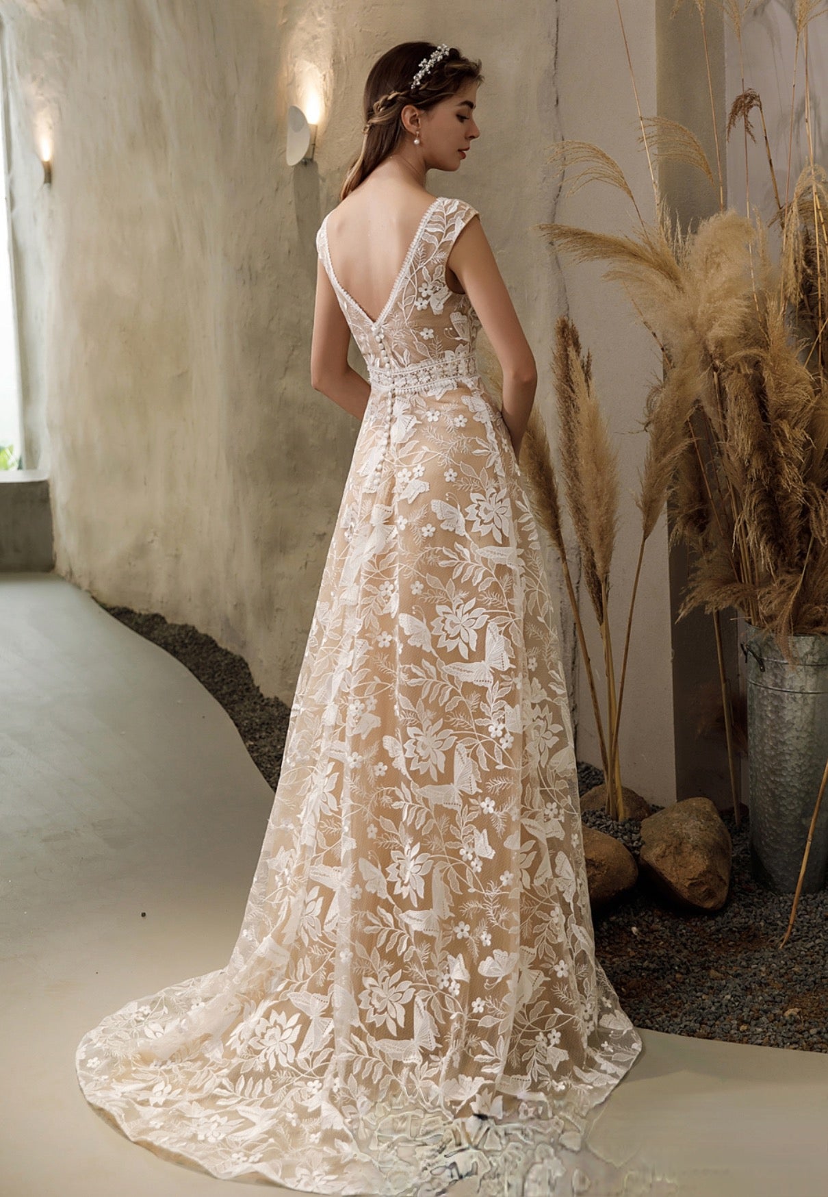 Luxurious Boho Illusion Lace Cap Sleeve Wedding Dress