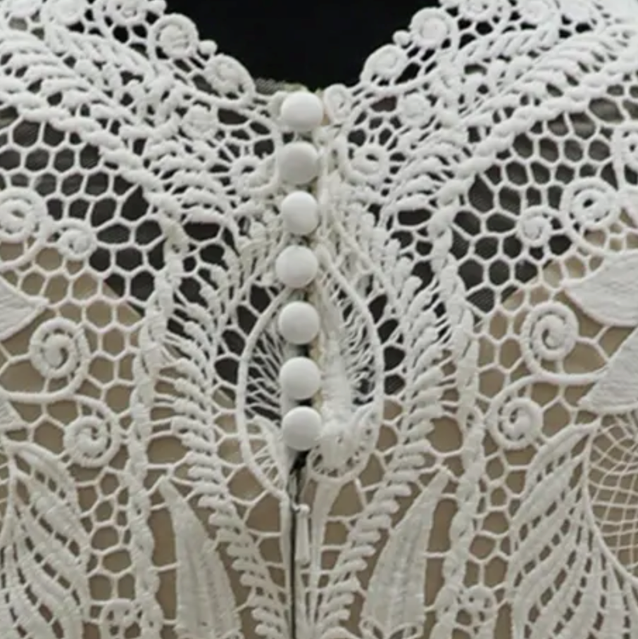 Vintage Lace Boho Wedding Dress With Long Scalloped Train