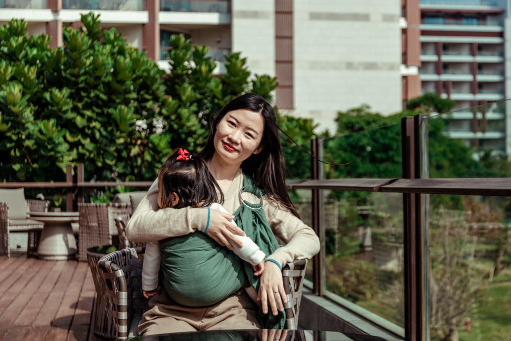 babywearing benefit for hip
