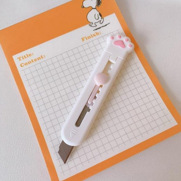 Pocket Cat Paw Paper Cutter