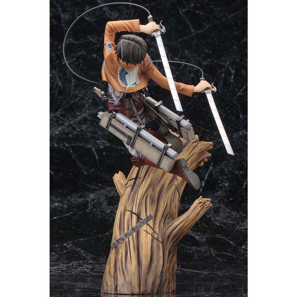 KOTOBUKIYA ARTFX J: Attack on Titan - Levi Renewal Package Ver. 1/7 Scale Figure