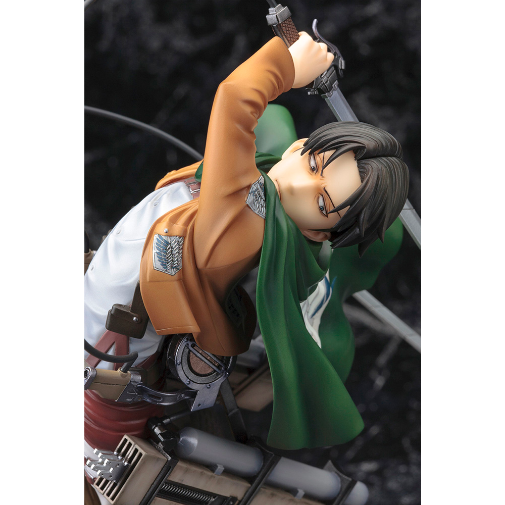 KOTOBUKIYA ARTFX J: Attack on Titan - Levi Renewal Package Ver. 1/7 Scale Figure