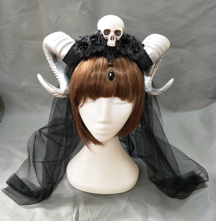 Witch Skull Horned Veil