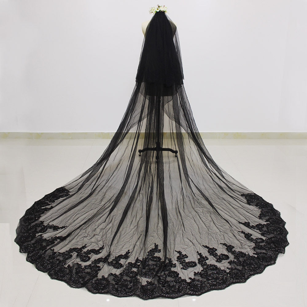 Luxe Black Veil