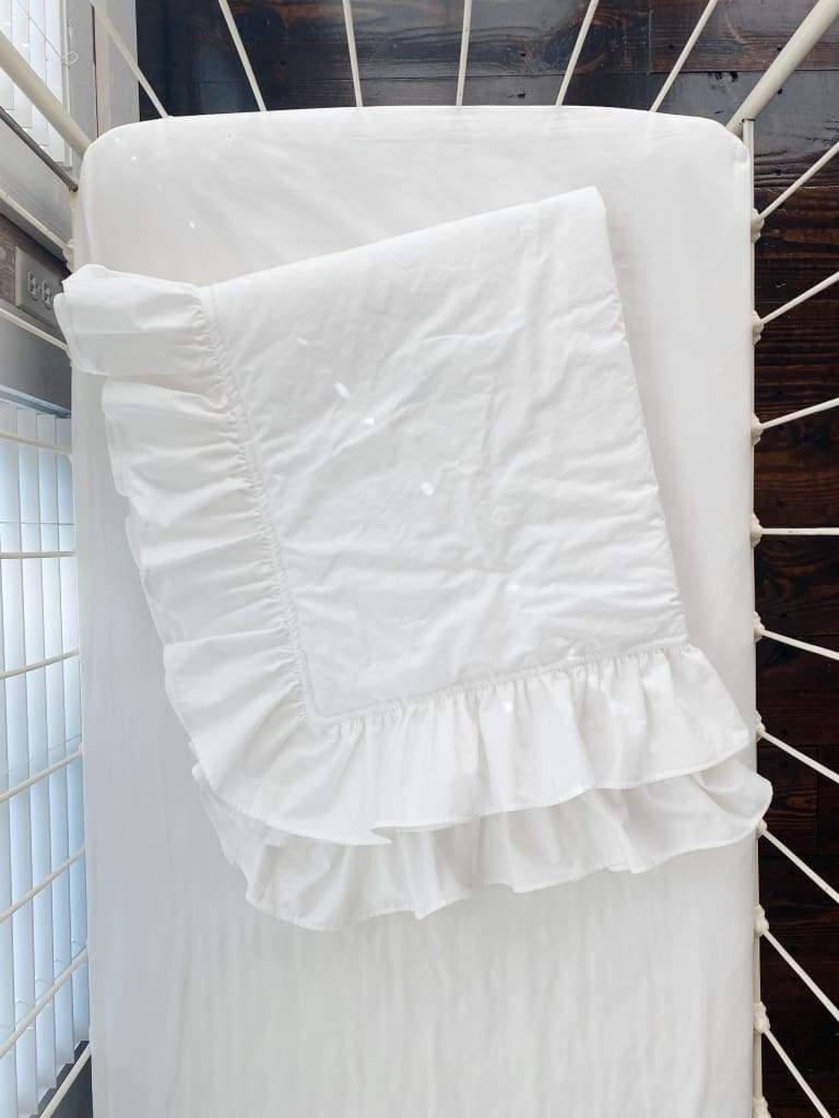 White Ruffled Baby Crib Quilt