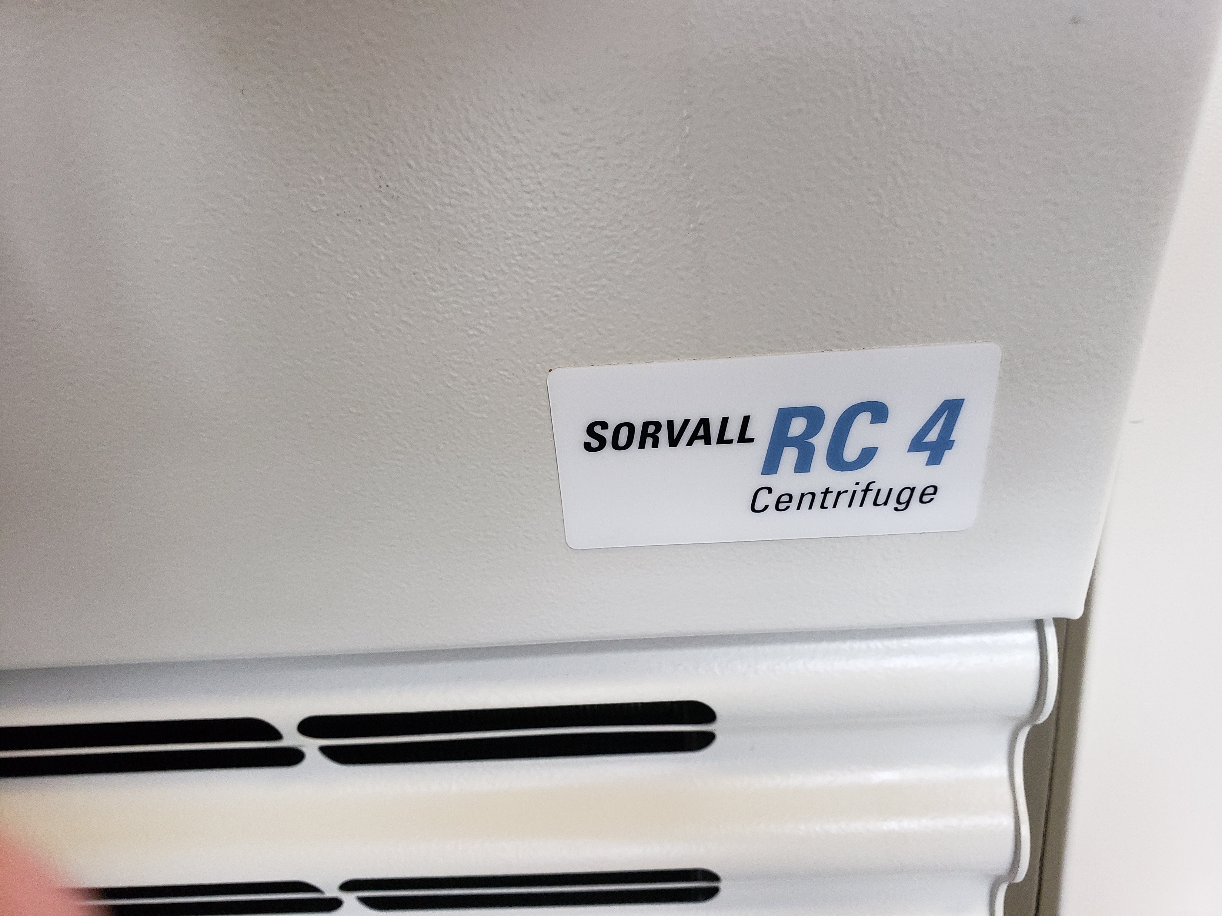 Thermo Sorvall RC-4 refrigerated floor model centrifuge with LH-4000W rotor with windshield and 4 double spin buckets  75006478