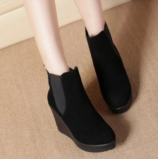 https://www.astarshoes.com/collections/petite-boots/products/small-size-wedge-boots-for-women-bs393