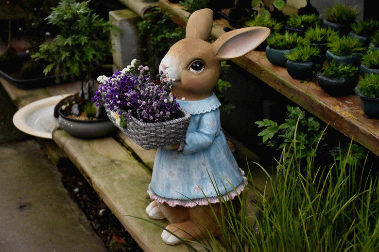 Garden Ornaments. Large Rabbit Statues for Garden. Bunny Flowerpot. Villa Outdoor Gardening Ideas. Modern Animal Garden Sculptures