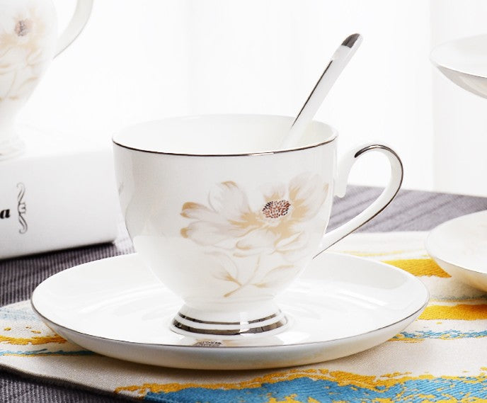 Elegant Flower Pattern Ceramic Coffee Cups. Beautiful British Tea Cups. Unique Porcelain Cup and Saucer. Creative Bone China Porcelain Tea Cup Set