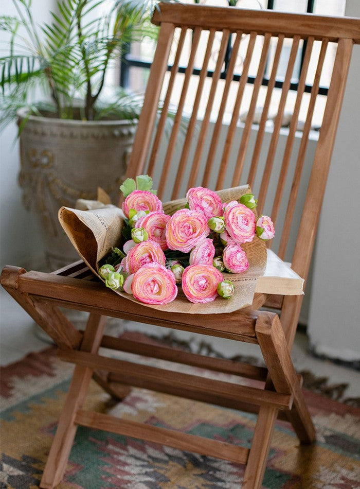 Ranunculus Asiaticus Flowers. Simple Modern Floral Arrangement Ideas for Home Decoration. Spring Artificial Floral for Dining Room. Bedroom Flower Arrangement Ideas