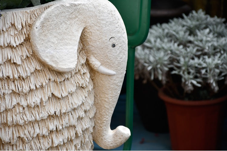 Large Elephant Flowerpot, Resin Statue for Garden, Modern Animal Statue for Garden Ornaments, Villa Outdoor Decor Gardening Ideas