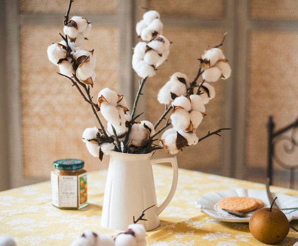 Cotton Branch. Table Centerpiece. Spring Artificial Floral for Dining Room. Bedroom Flower Arrangement Ideas. Simple Modern Flower Arrangement Ideas for Home Decoration