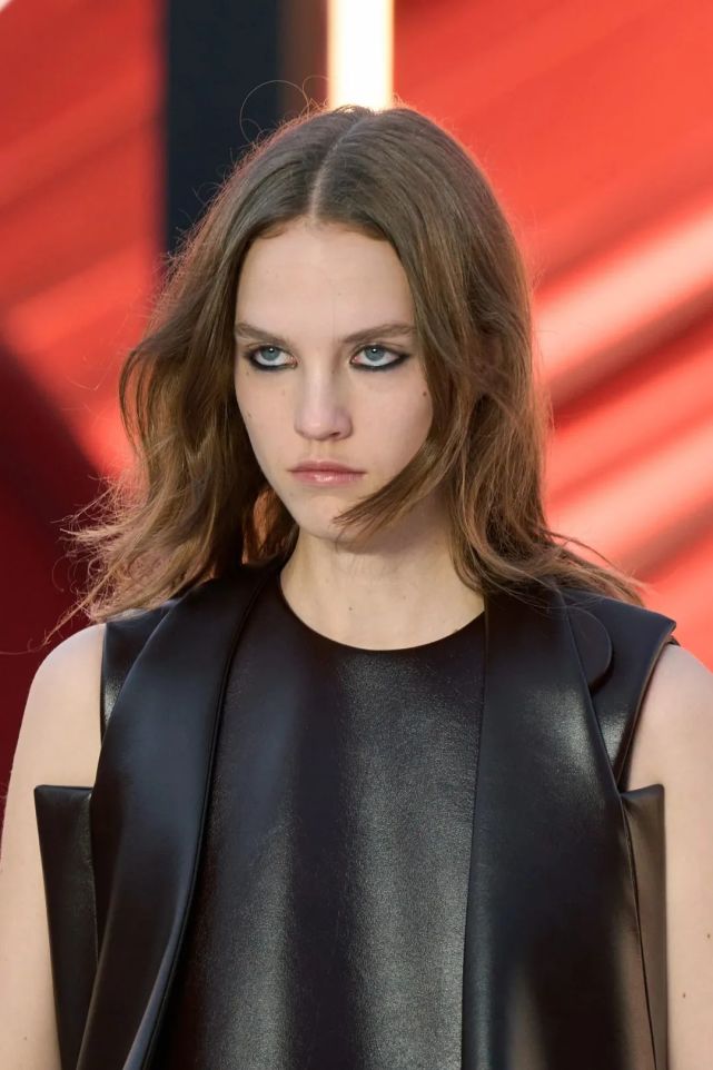 Louis Vuitton Makeup at the 2023 Spring and Summer Show