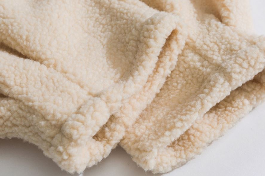 Detail of Gradient Color Chinese Style Jacket Stand-Up Collar for Men in Spring and Autumn