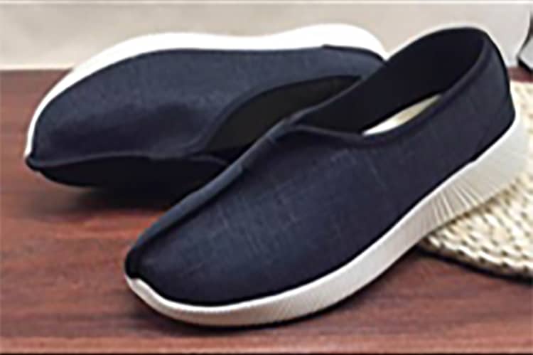 Black shaolin monk shoes with modern soft soles