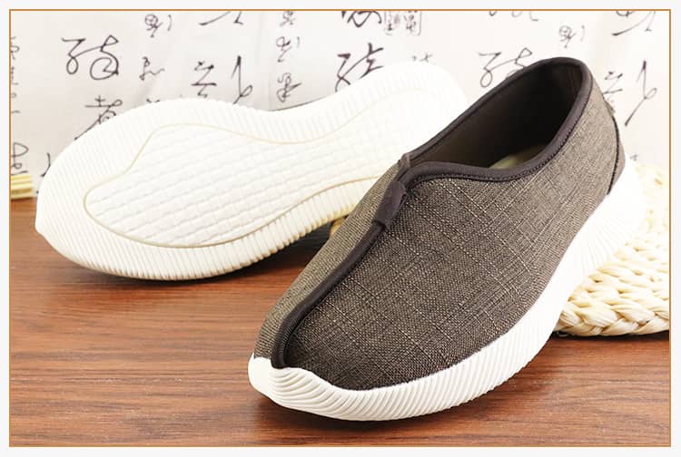Coffee shaolin monk shoes with modern soft soles
