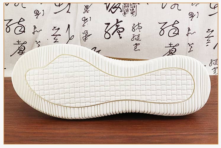 Modern soft sole of shaolin monk shoe