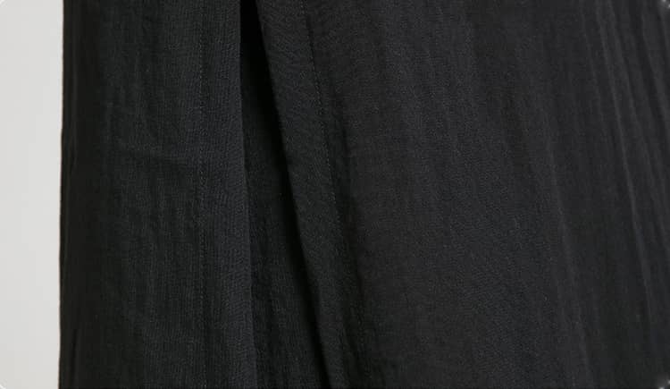 Side seam of a two-piece wudang taoist tai chi robe