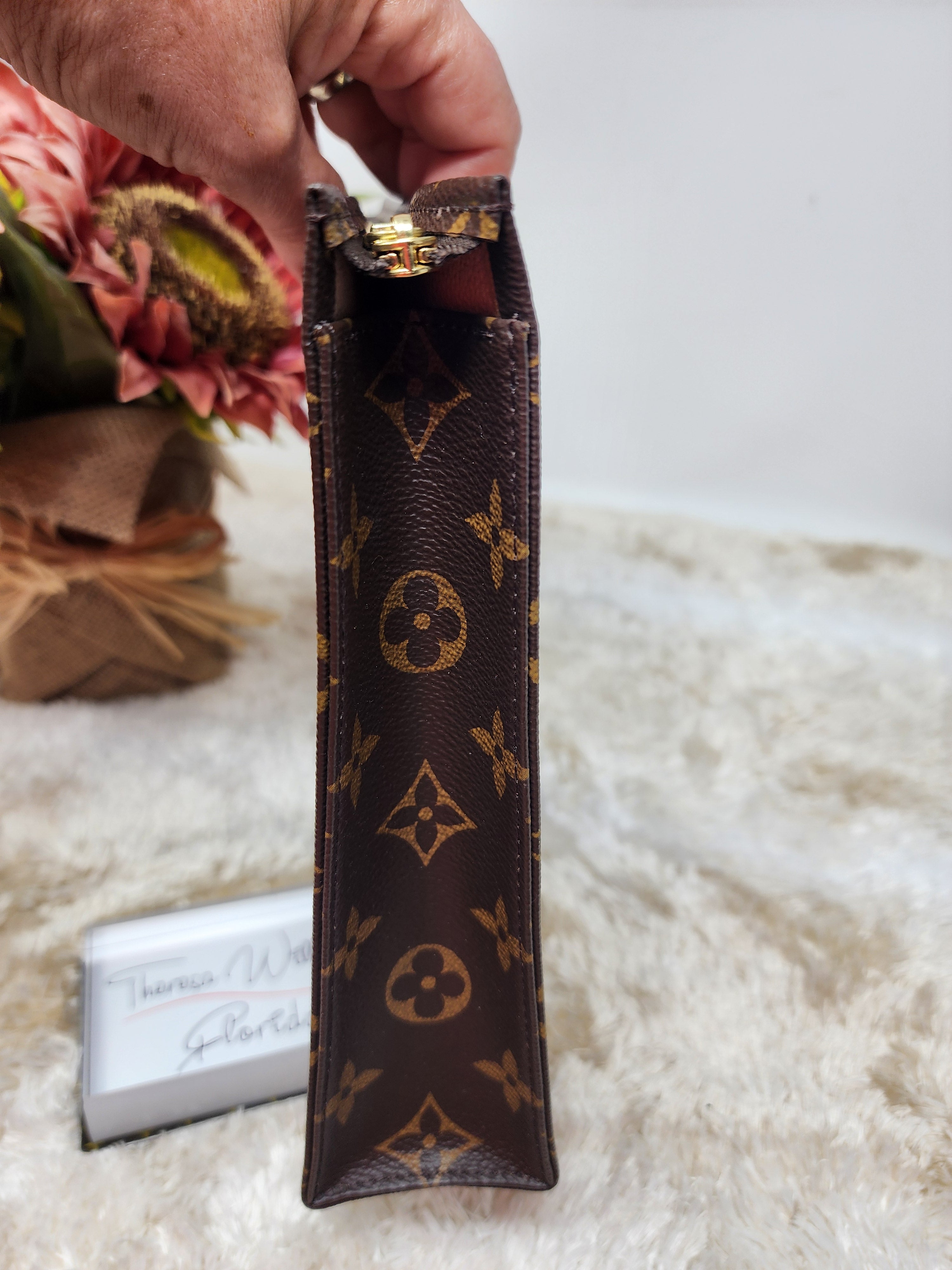 LOUIS VUITTON MONOGRAM TOILETRY 26